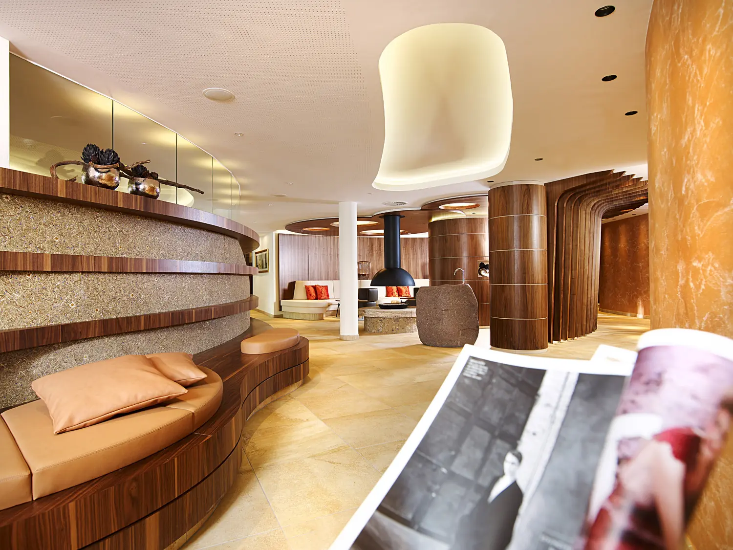 ORGANOID Naturoberfläche – Schlosshotel Fiss